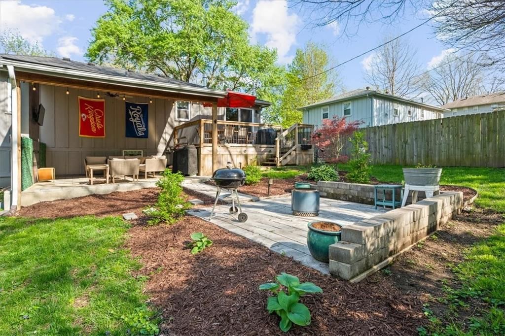 5520 Stearns Street — photo 30