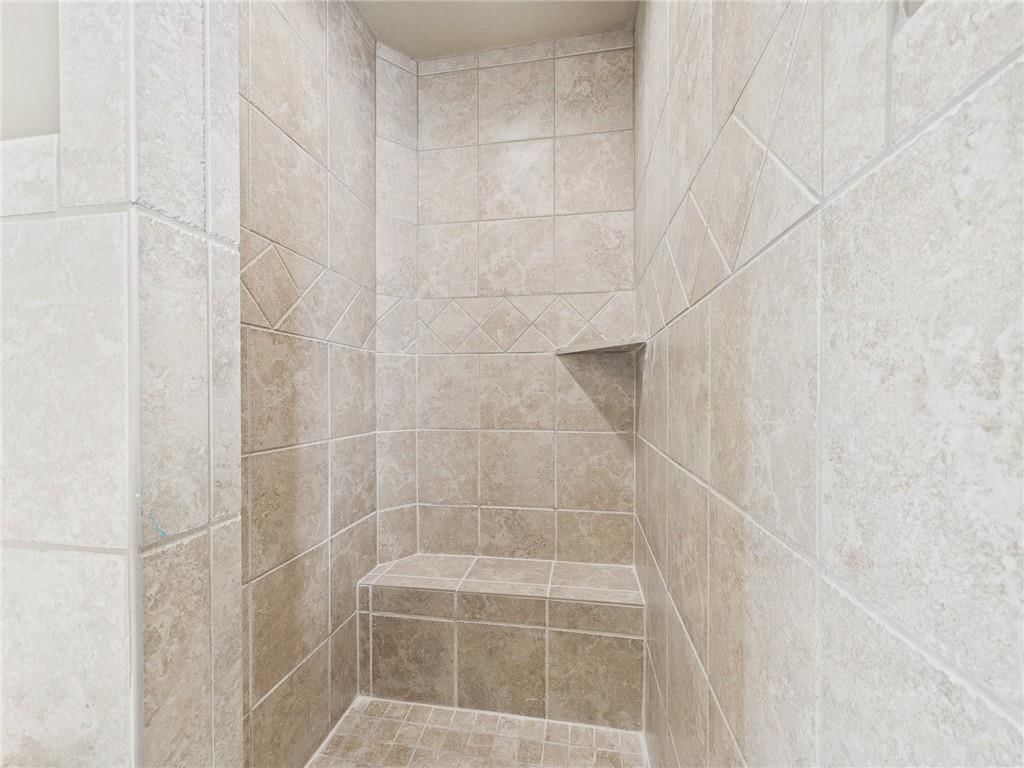 4805 N 124th Terrace — photo 18