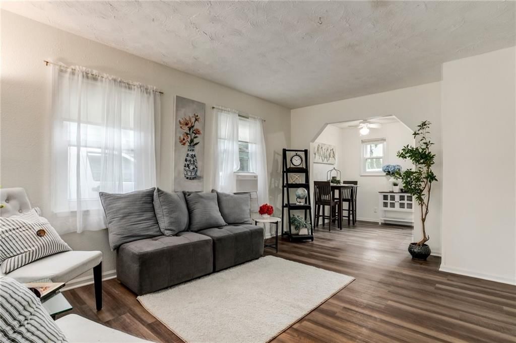 2709 S 48th Terrace — photo 3