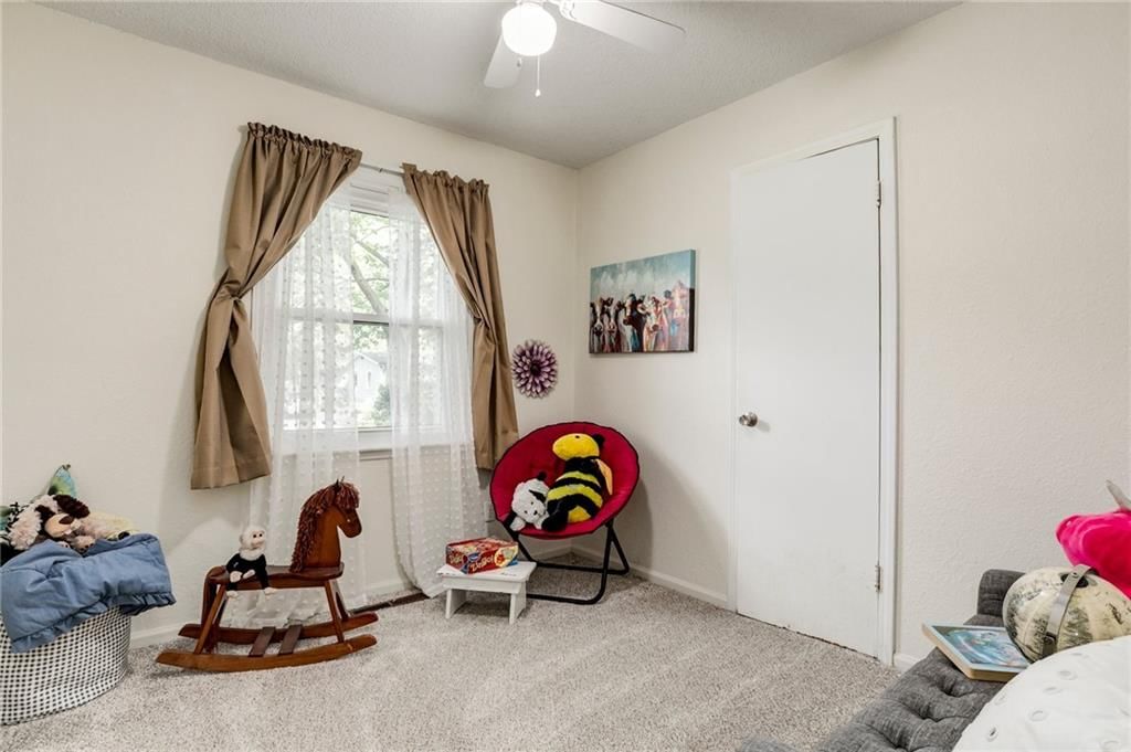 2709 S 48th Terrace — photo 13
