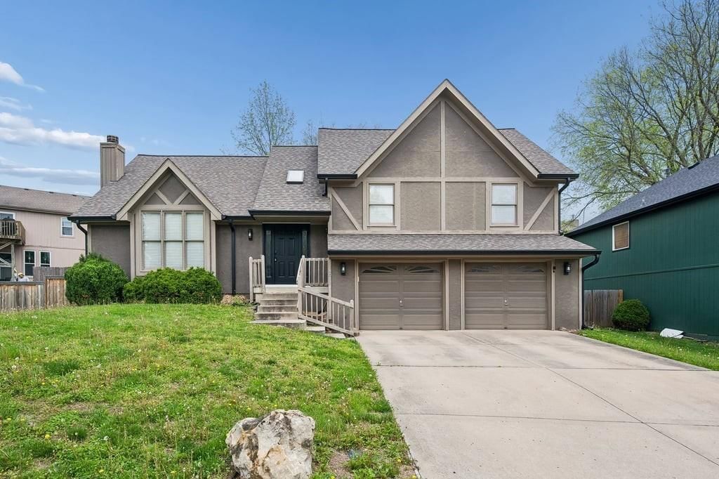 14611 Killarney Lane, Smithville, MO