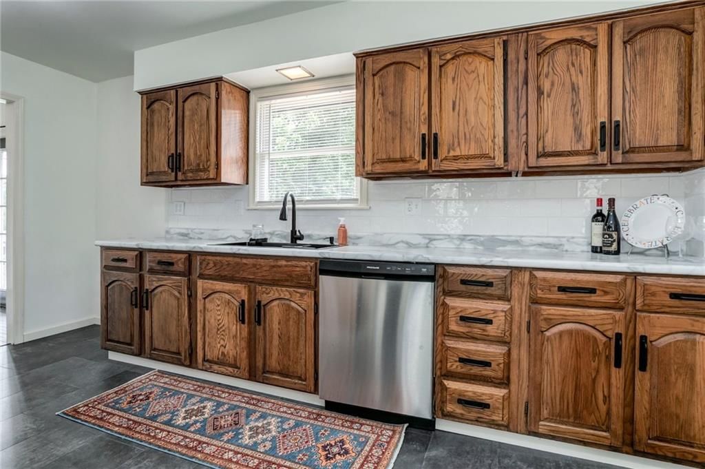 4521 Sutton Court — photo 14