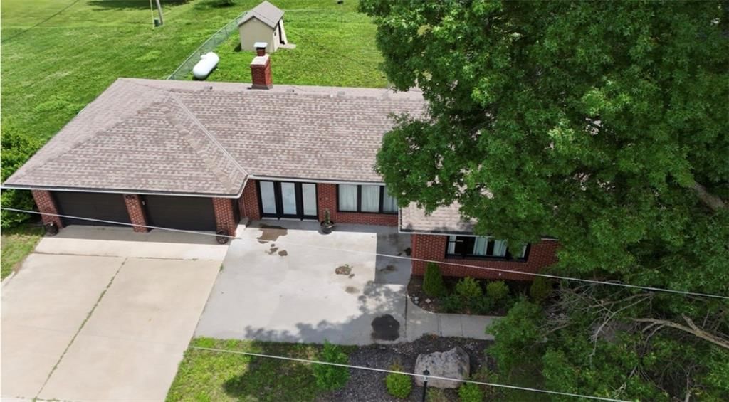 411 S Hillcrest Drive — photo 9