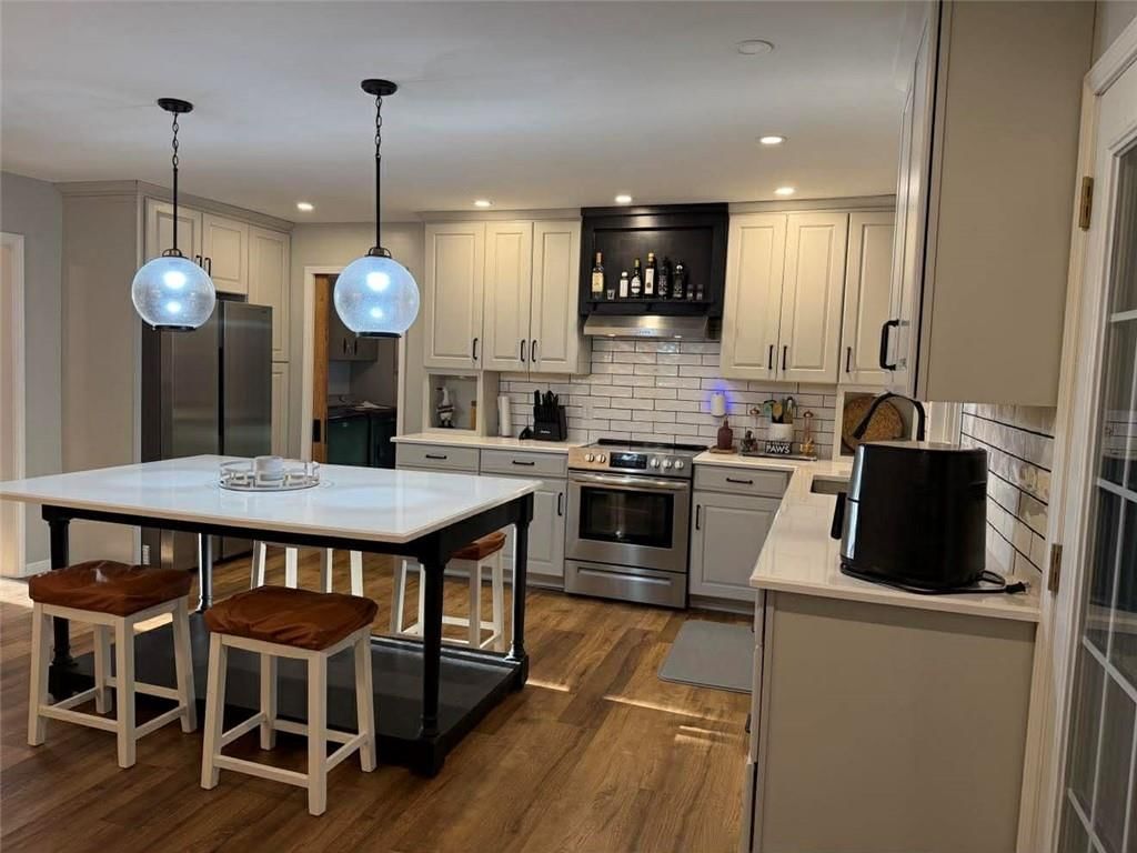 411 S Hillcrest Drive — photo 14