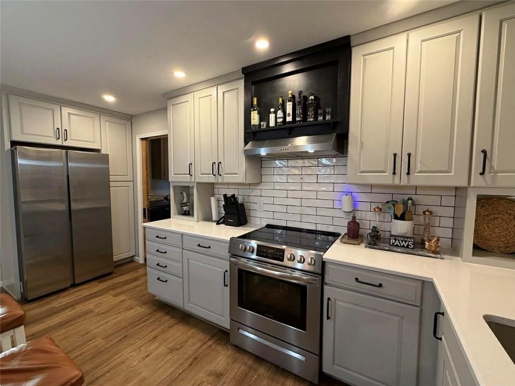 411 S Hillcrest Drive — photo 16