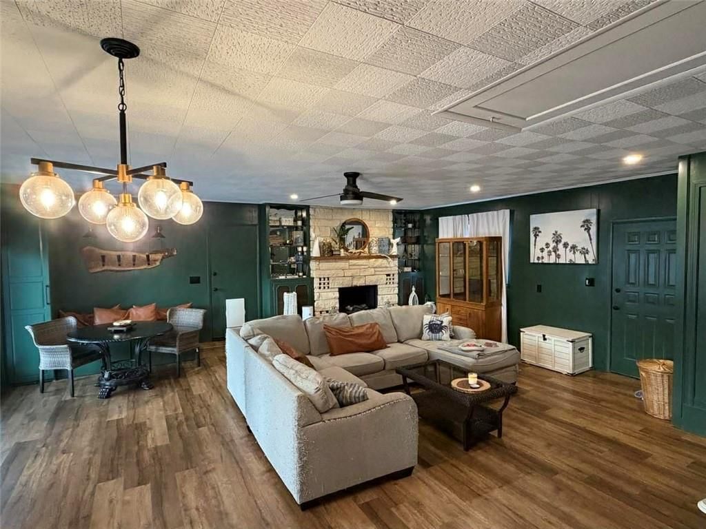 411 S Hillcrest Drive — photo 24