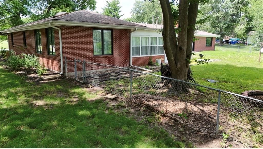 411 S Hillcrest Drive — photo 63