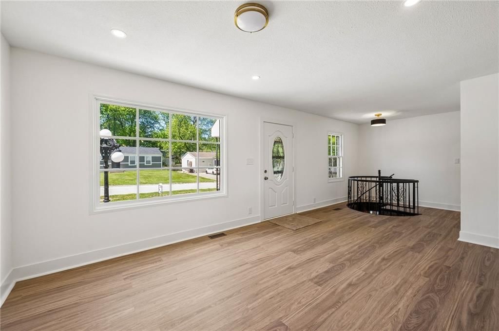 1207 N Indian Lane — photo 4