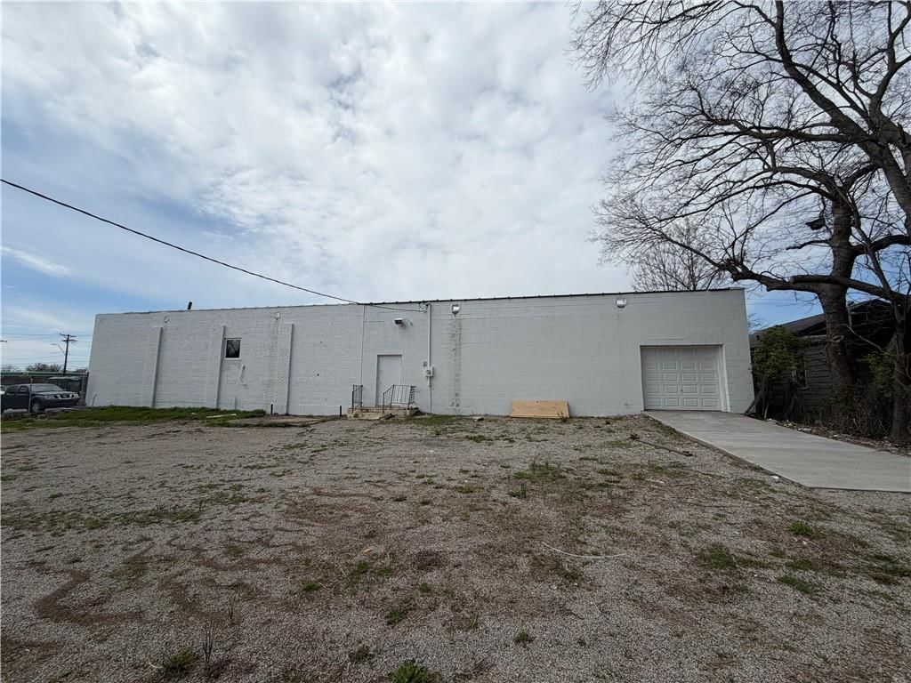 7947 PROSPECT Avenue — photo 3