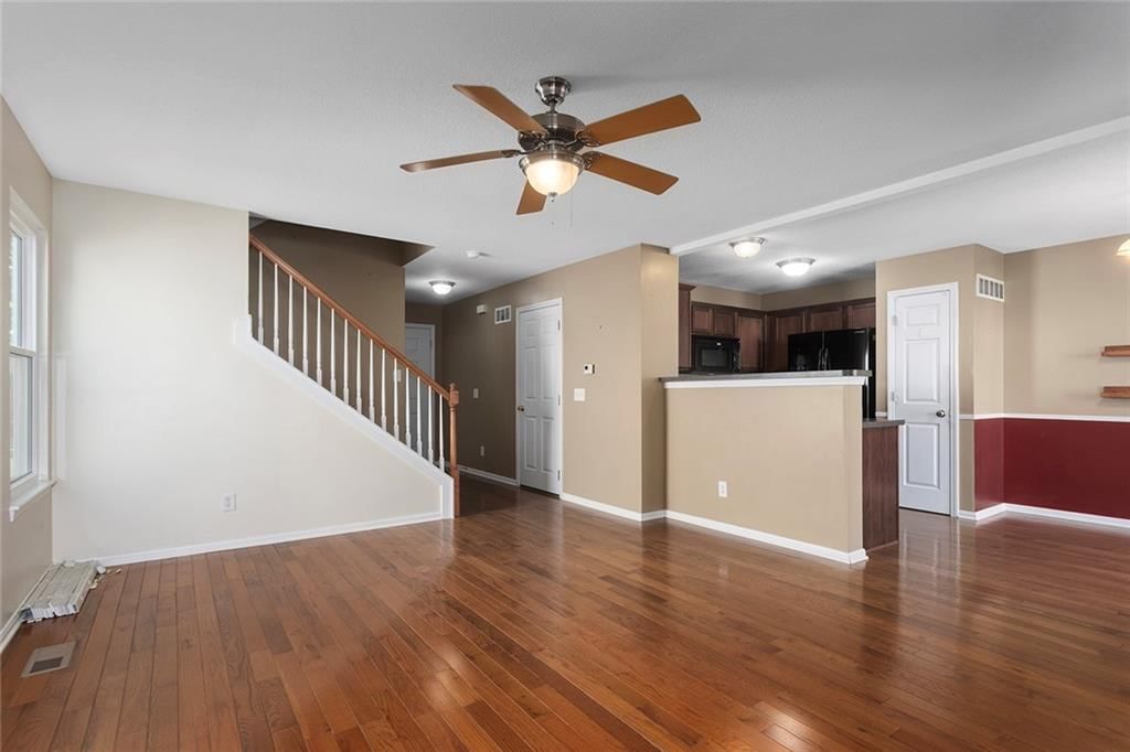 9826 N Home Avenue — photo 10