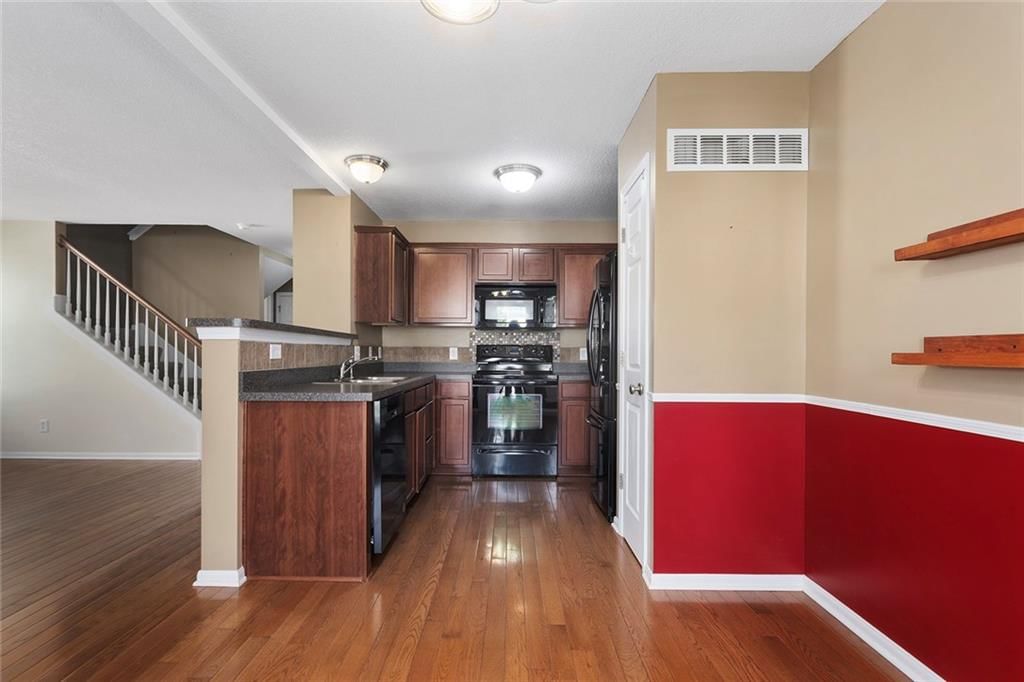 9826 N Home Avenue — photo 12