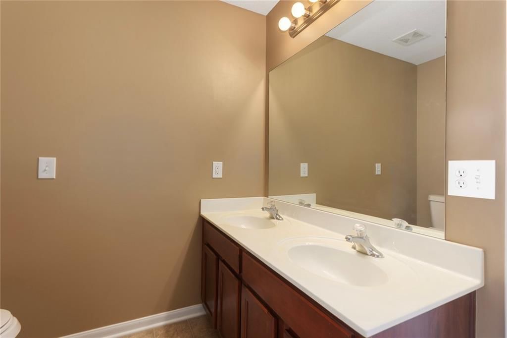 9826 N Home Avenue — photo 26