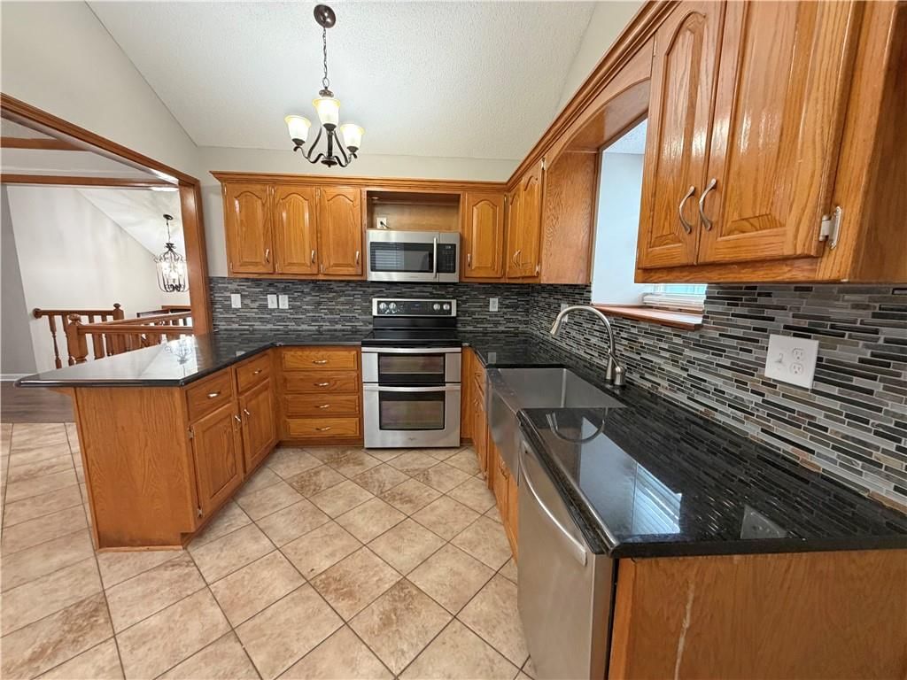 1304 Huntington Circle — photo 9