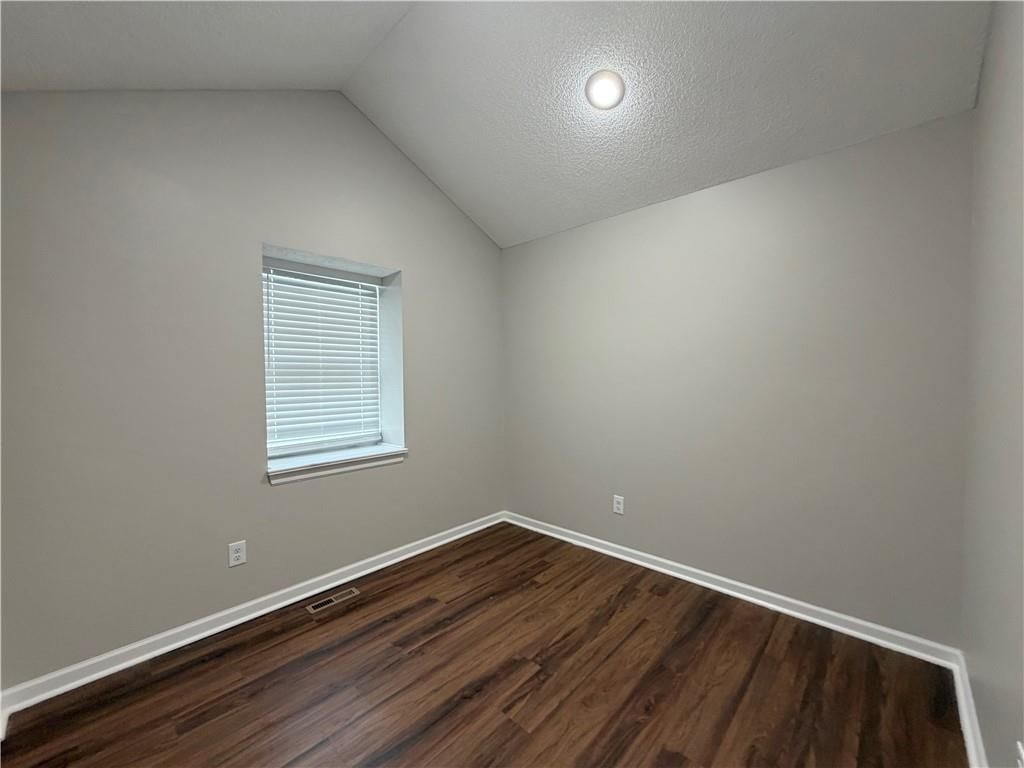 1304 Huntington Circle — photo 21