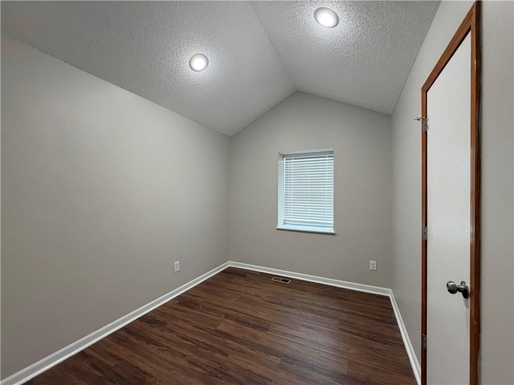 1304 Huntington Circle — photo 22