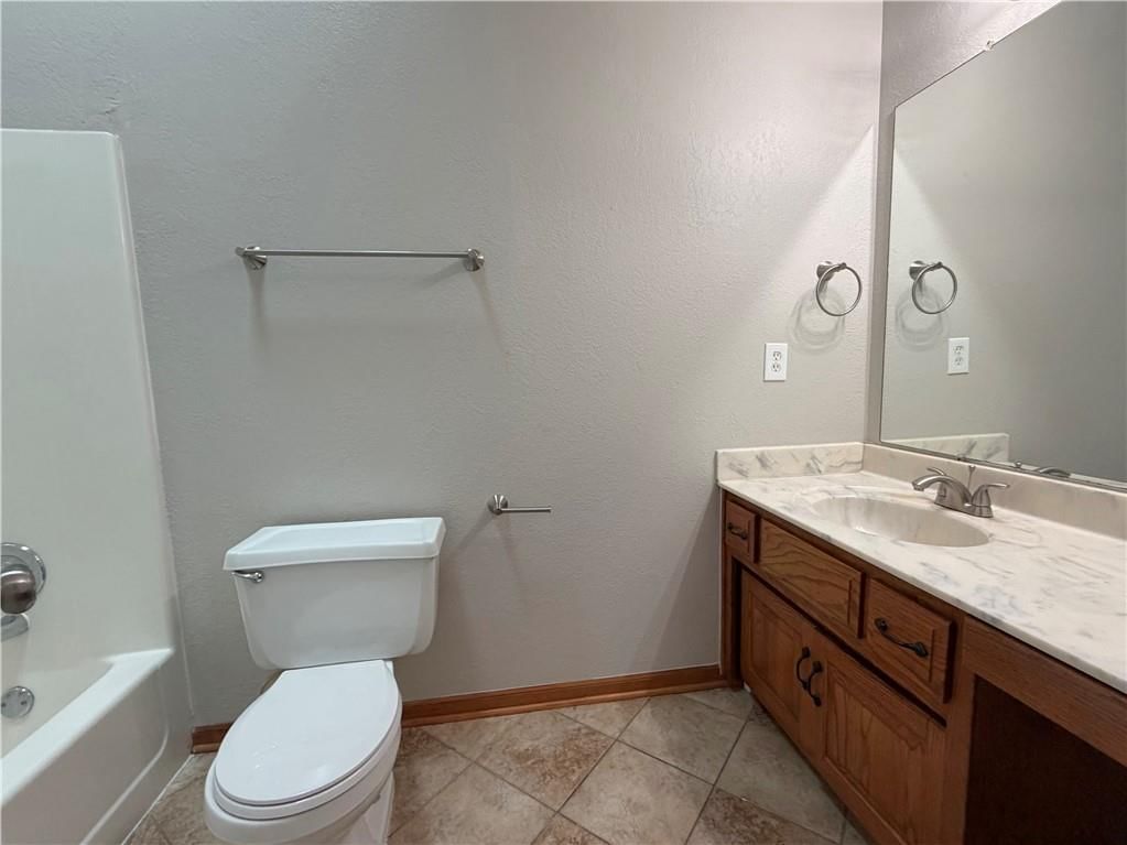 1304 Huntington Circle — photo 26