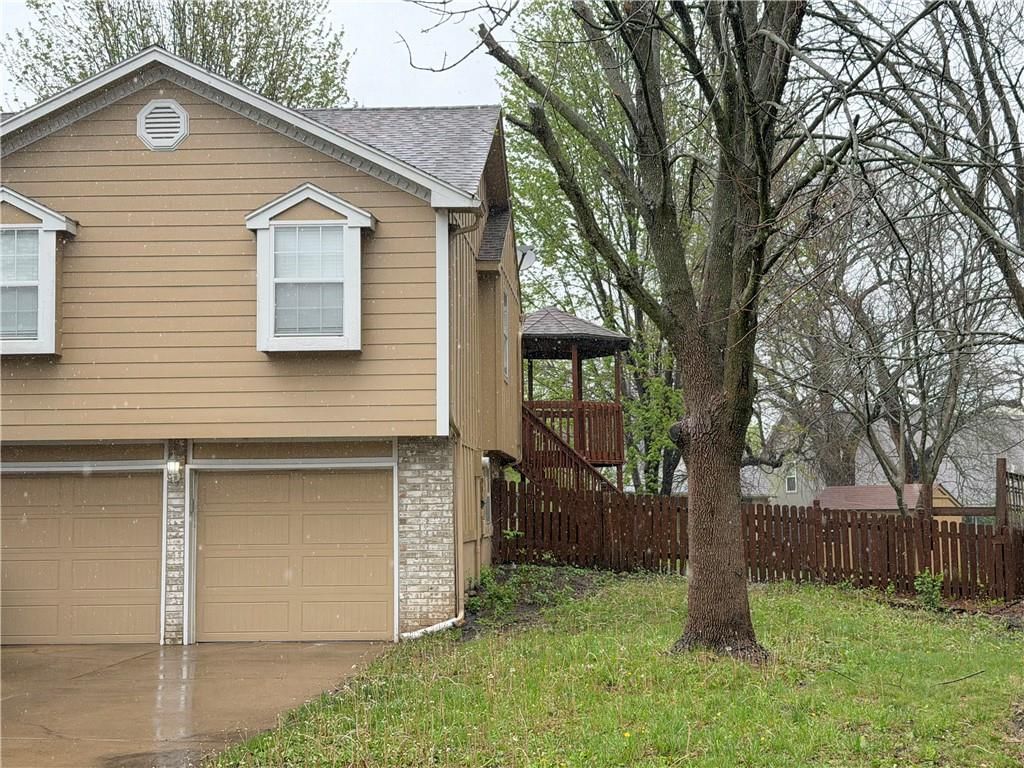 1304 Huntington Circle — photo 32