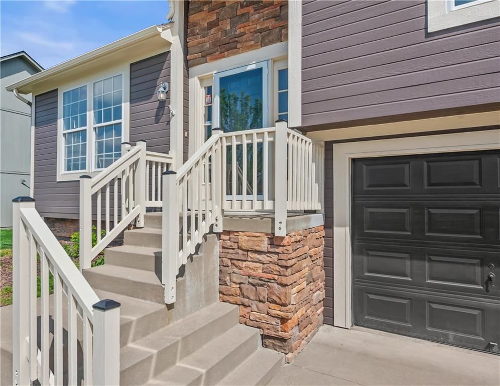 930 NW Scenic Drive — photo 5