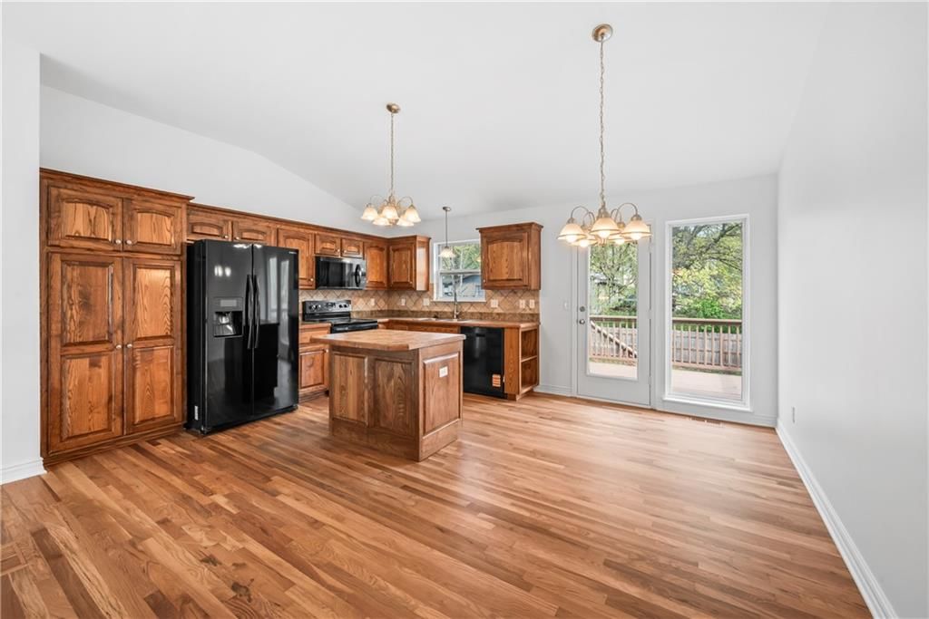 930 NW Scenic Drive — photo 10