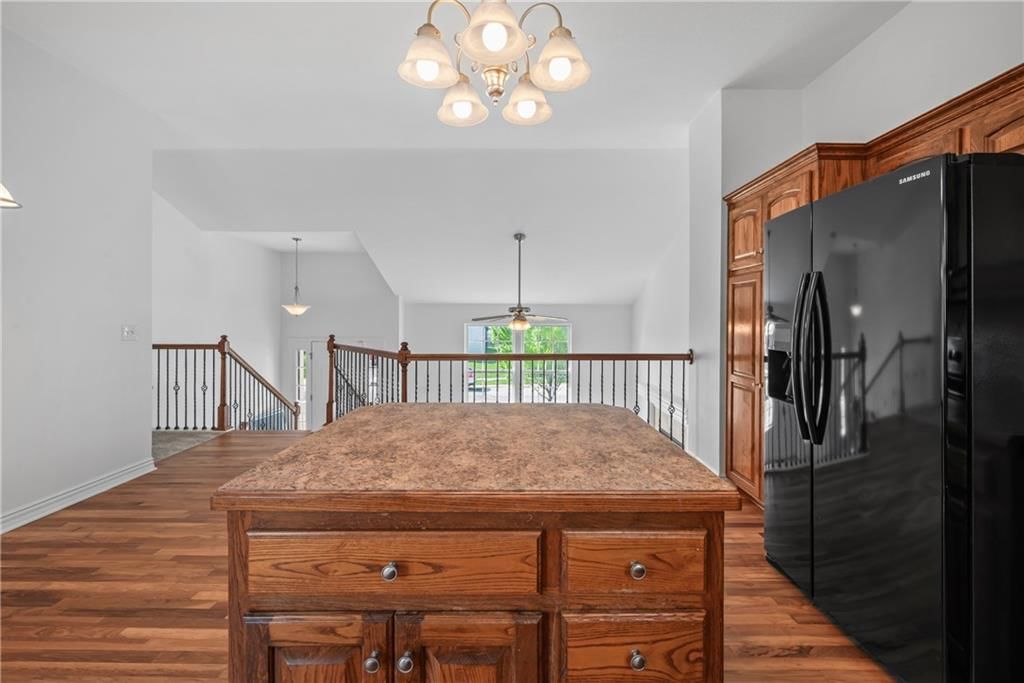 930 NW Scenic Drive — photo 11