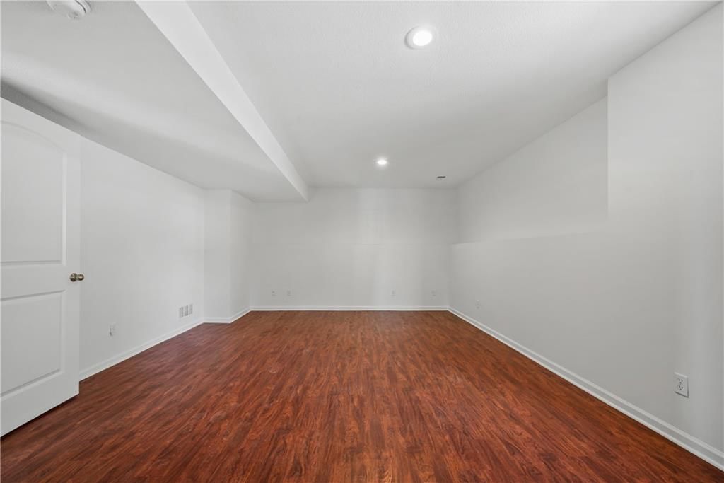 930 NW Scenic Drive — photo 29