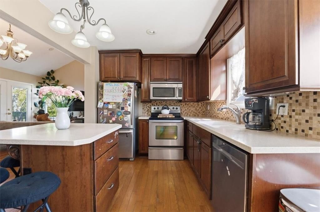 288 NE Bayview Drive — photo 9
