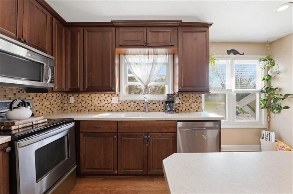 288 NE Bayview Drive — photo 12