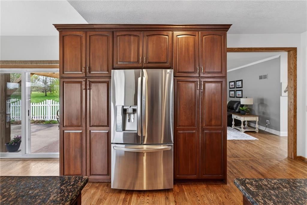 905 Florence Avenue — photo 11