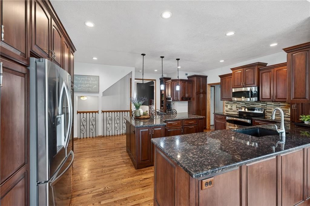905 Florence Avenue — photo 12