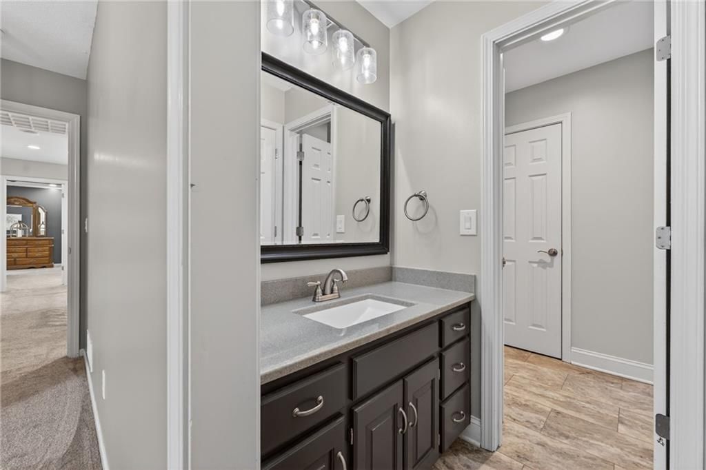 905 Florence Avenue — photo 41