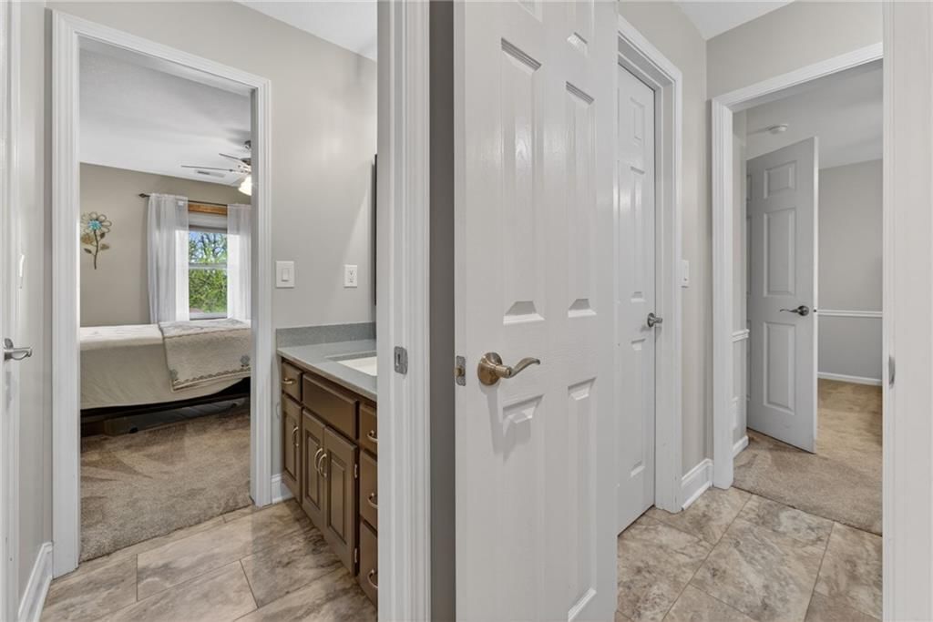 905 Florence Avenue — photo 42