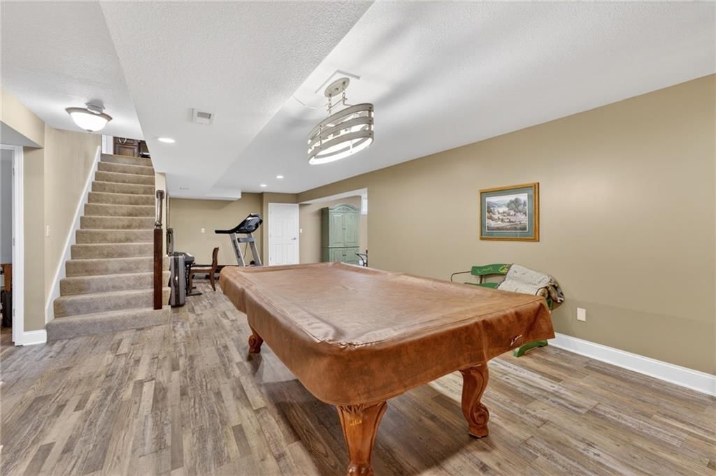 905 Florence Avenue — photo 47