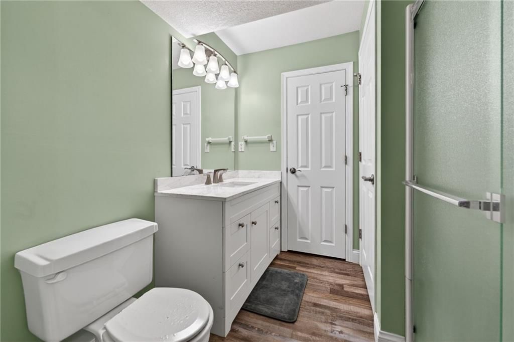905 Florence Avenue — photo 54