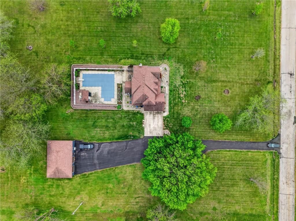 905 Florence Avenue — photo 62