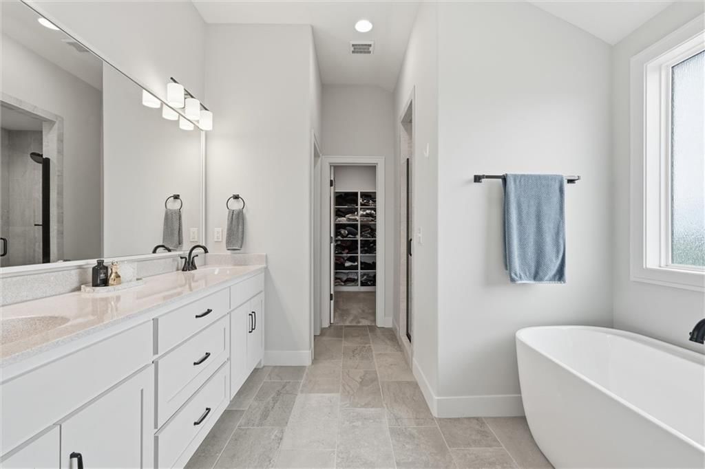 16872 W 164th Terrace — photo 18