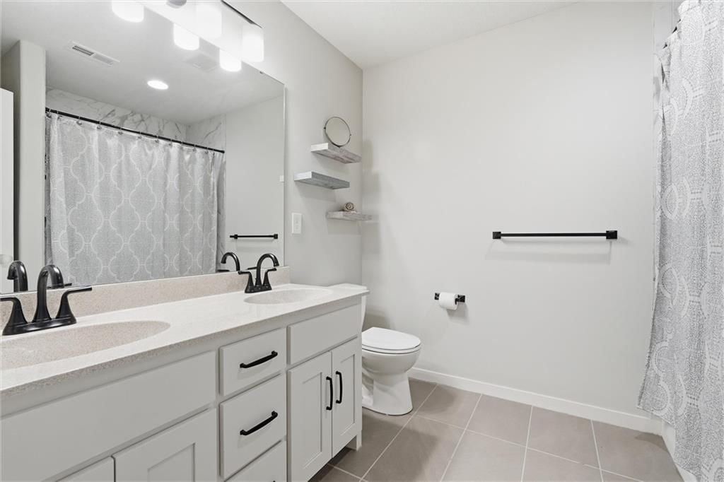 16872 W 164th Terrace — photo 28