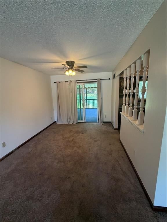 Photo 5 of 22 - 2607 NW Powderhorn Drive, Kansas City, MO 64154