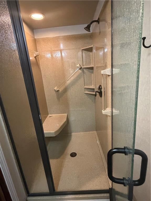 Photo 8 of 22 - 2607 NW Powderhorn Drive, Kansas City, MO 64154