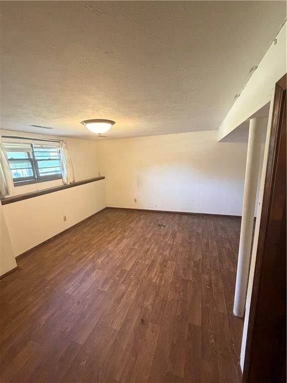 Photo 11 of 22 - 2607 NW Powderhorn Drive, Kansas City, MO 64154