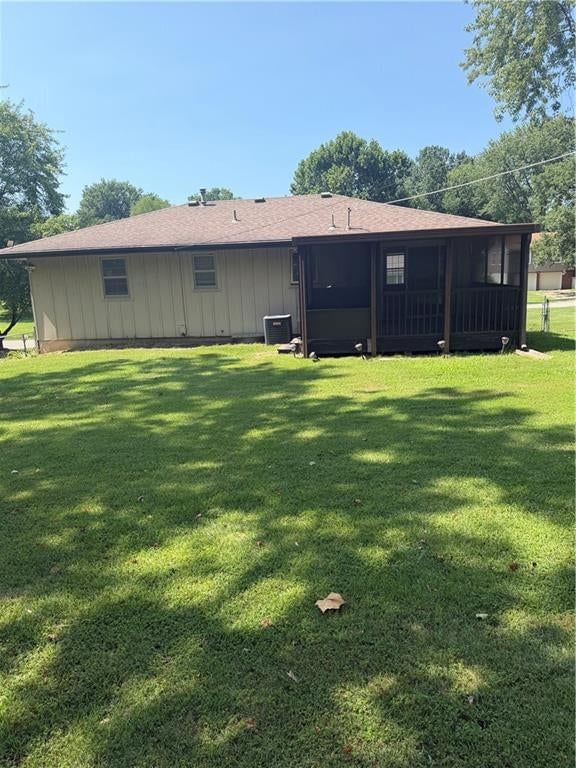Photo 18 of 22 - 2607 NW Powderhorn Drive, Kansas City, MO 64154