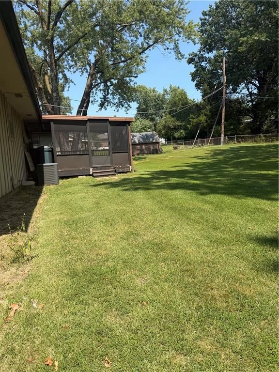 Photo 20 of 22 - 2607 NW Powderhorn Drive, Kansas City, MO 64154