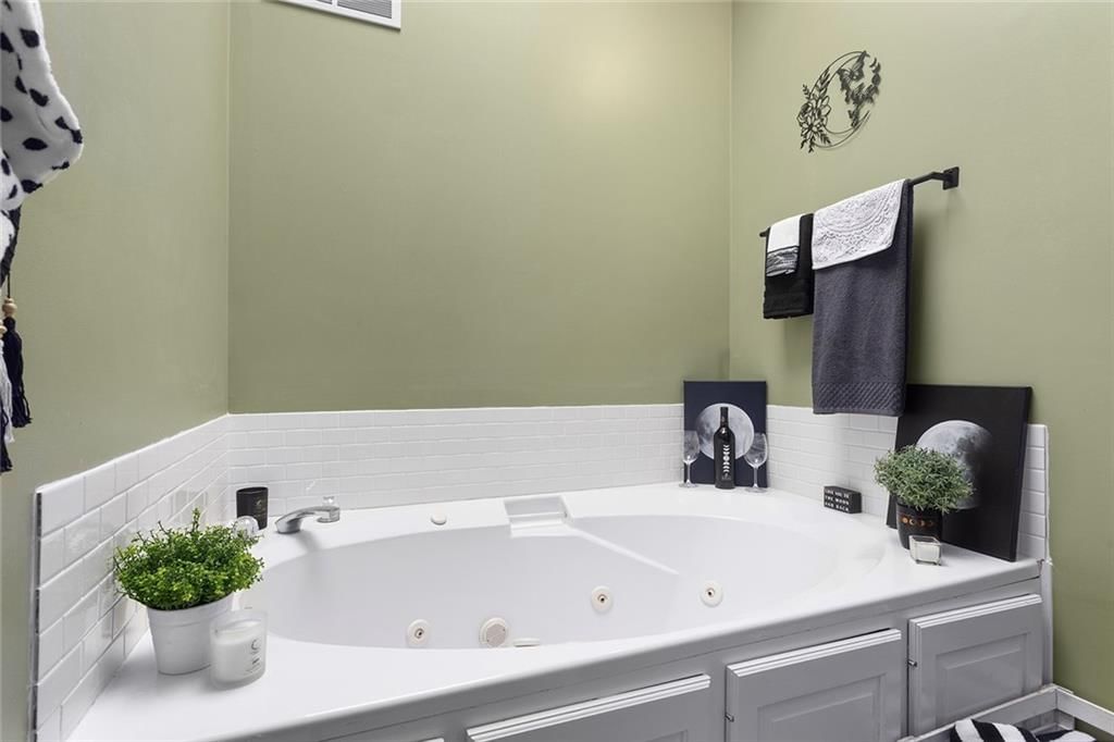 1550 Dover Court — photo 19