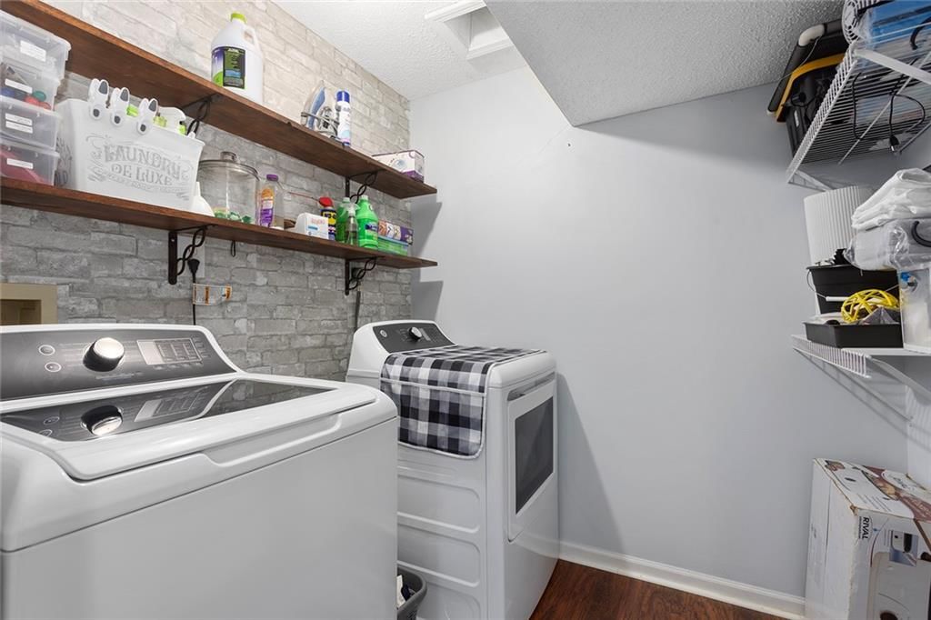 1550 Dover Court — photo 26