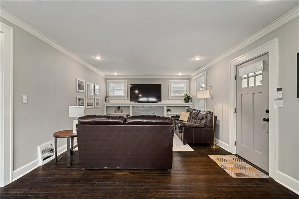 1845 Oakland Avenue — photo 11