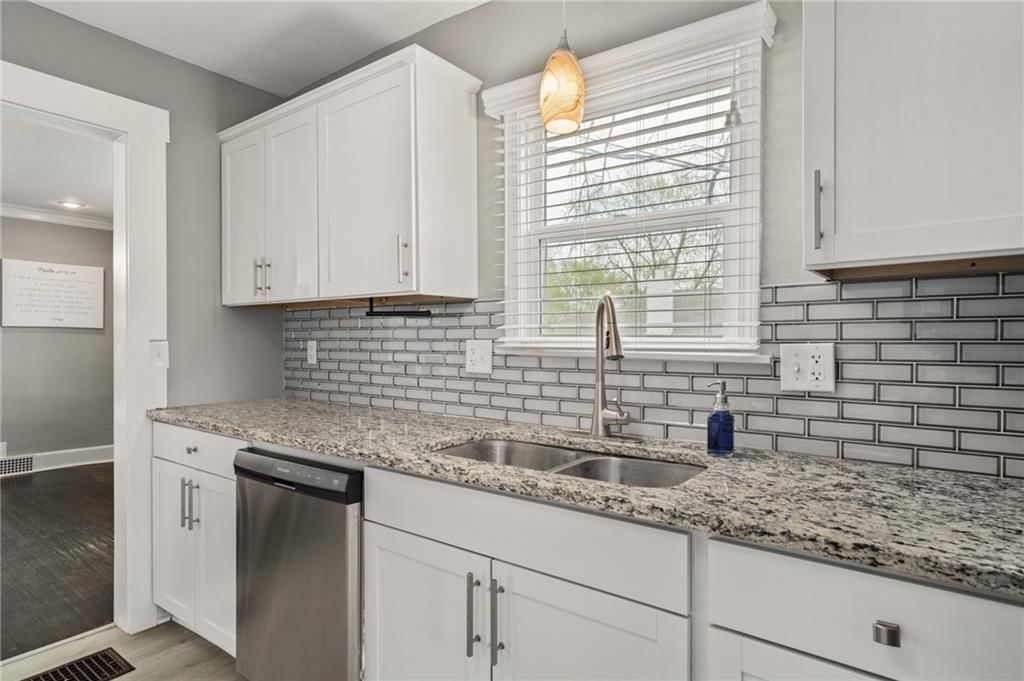 1845 Oakland Avenue — photo 25