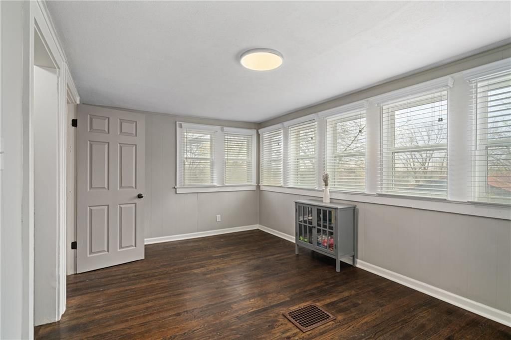 1845 Oakland Avenue — photo 37
