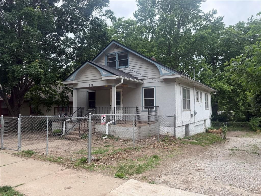 918 S Liberty Street — photo 1