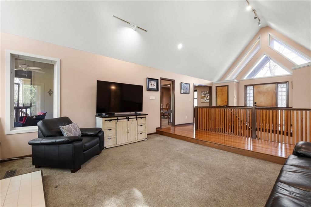 7206 Larson Avenue — photo 16