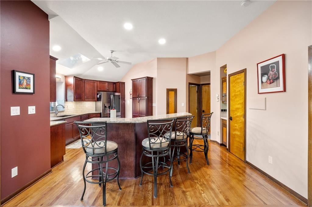 7206 Larson Avenue — photo 23