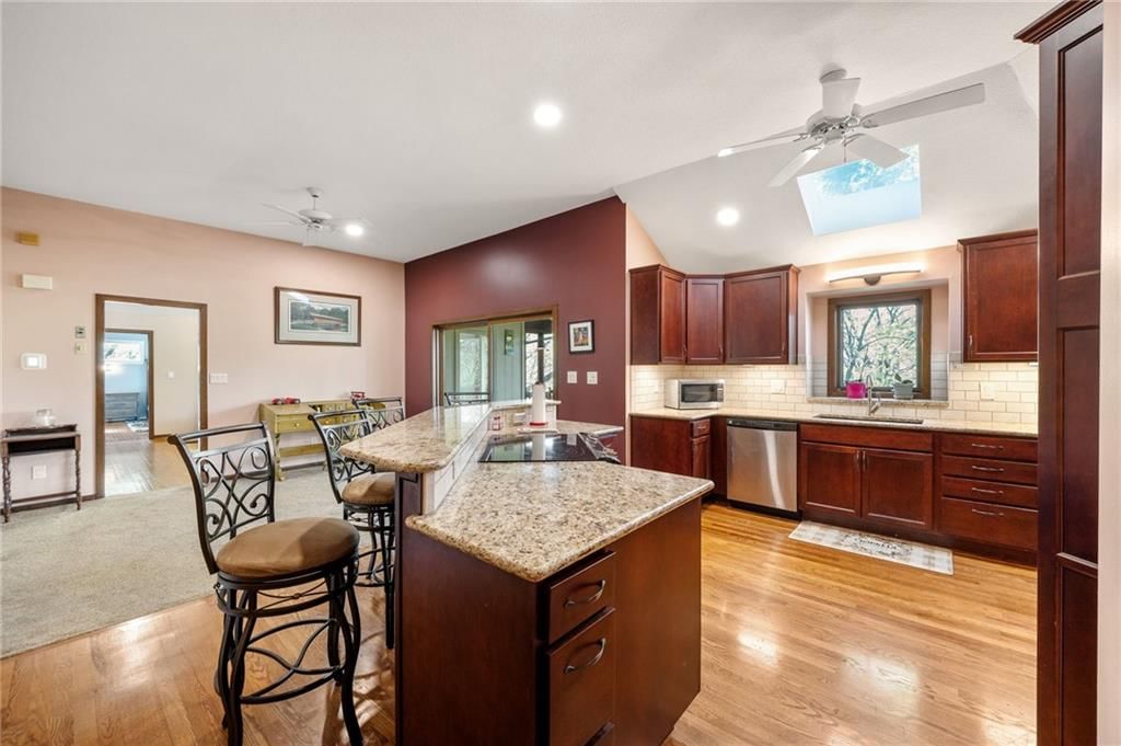 7206 Larson Avenue — photo 28